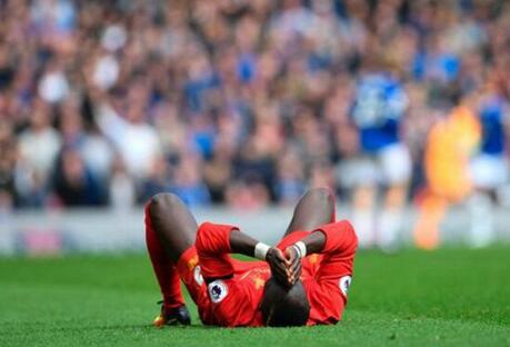  利物浦法比尼奥重伤赛季报销，后腰位置突现危机  